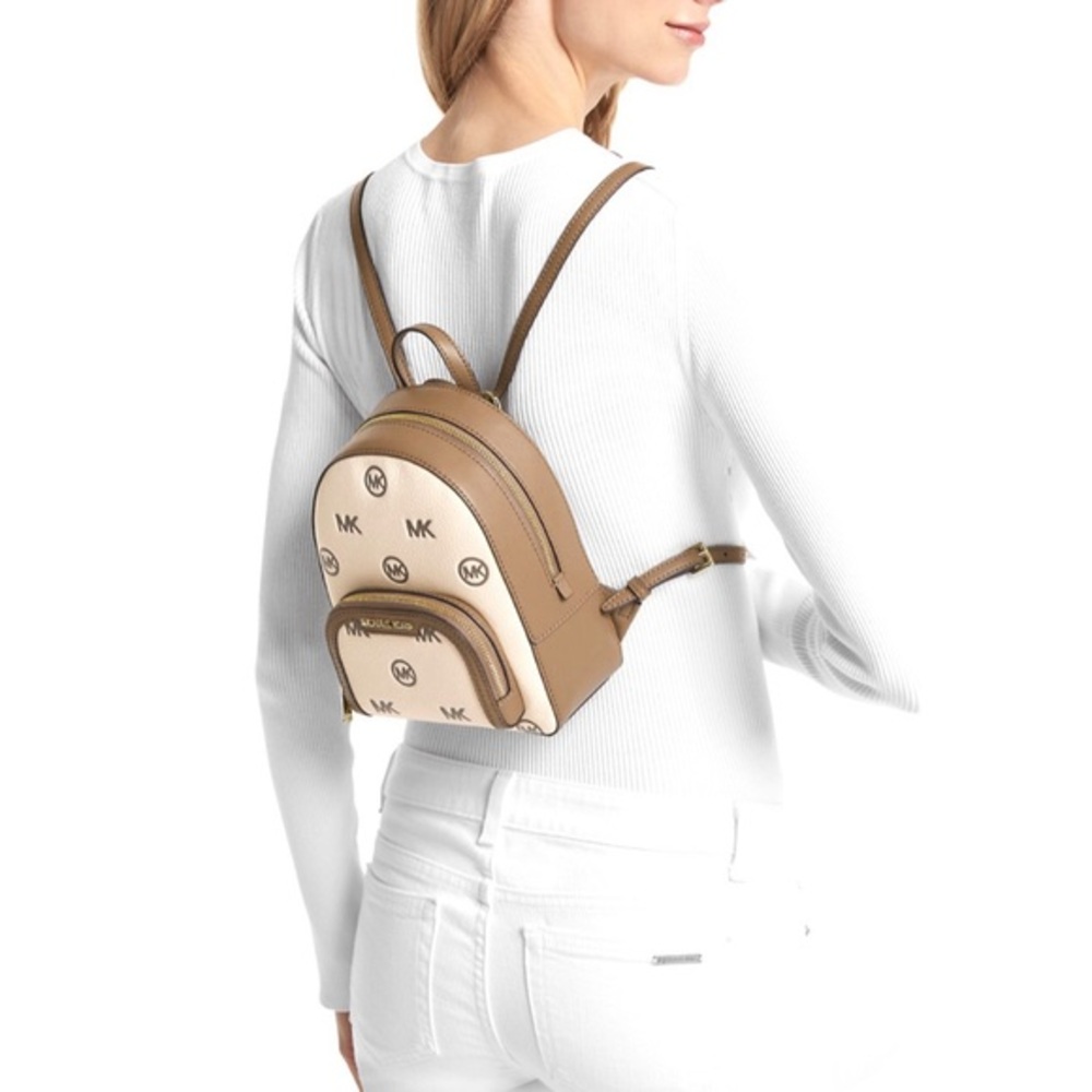 NWT MICHAEL KORS OUTLET Jaycee Extra-Small Logo Debossed Convertible‎ Backpack - Picture 5 of 9